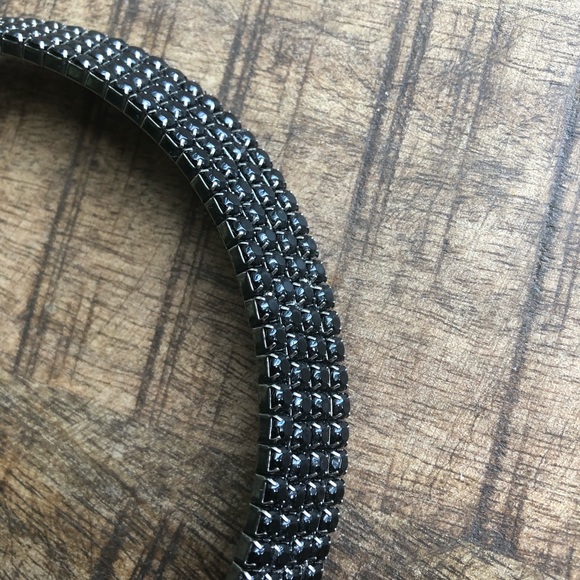 Black chocker necklace - Picture 2 of 5